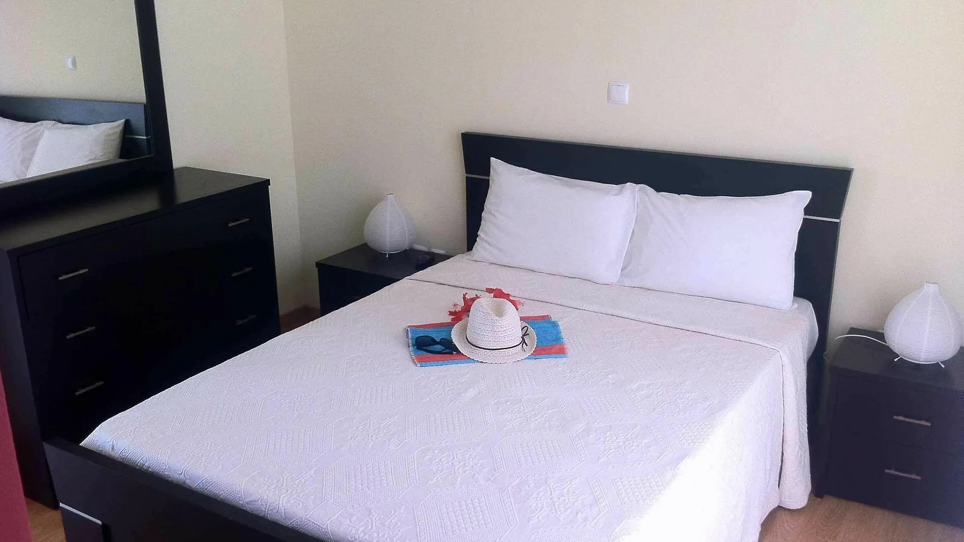 Residencial Sol Point Art Bed & Breakfast Ponta Do Sol