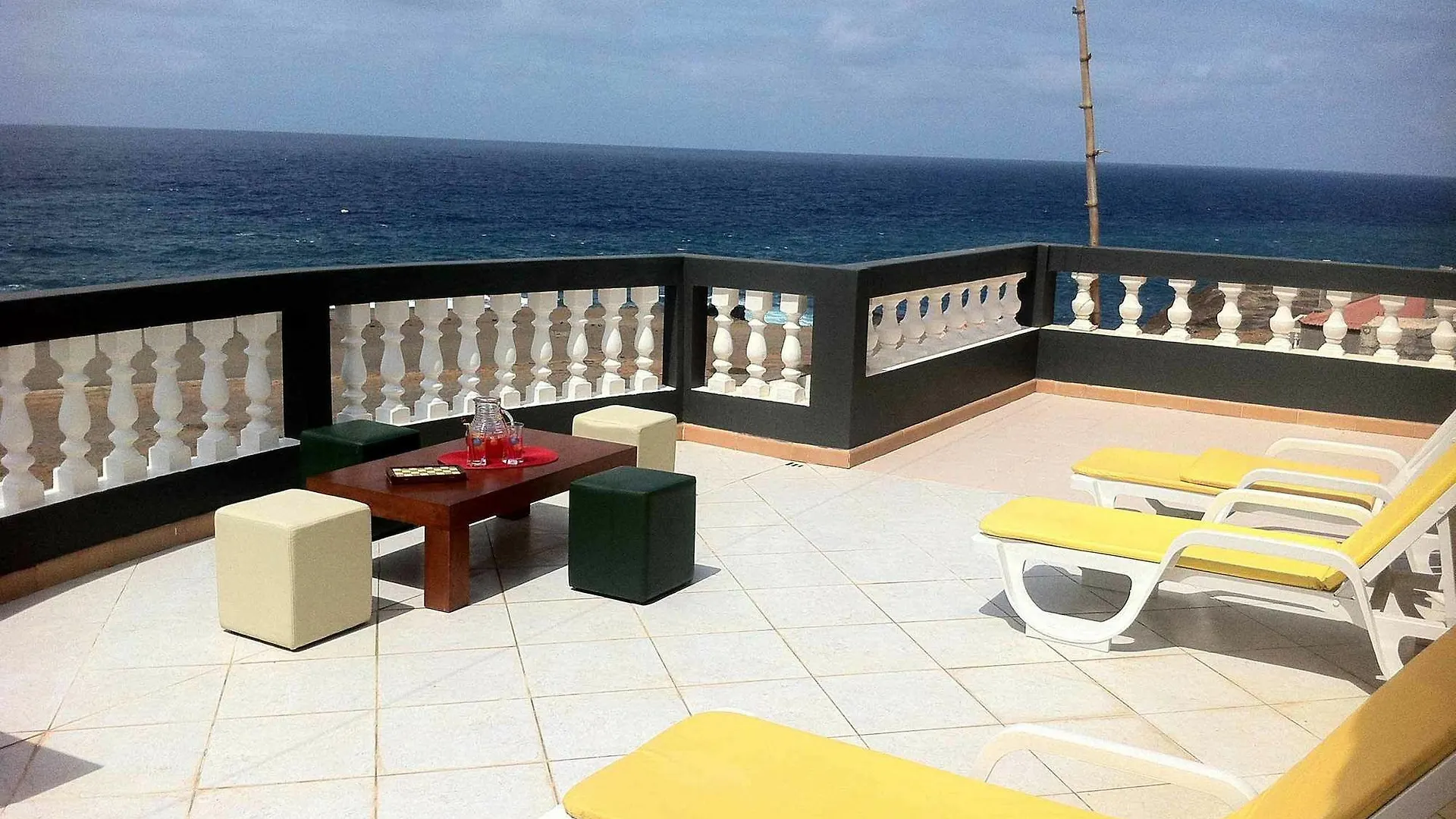 Residencial Sol Point Art Bed & Breakfast Ponta Do Sol